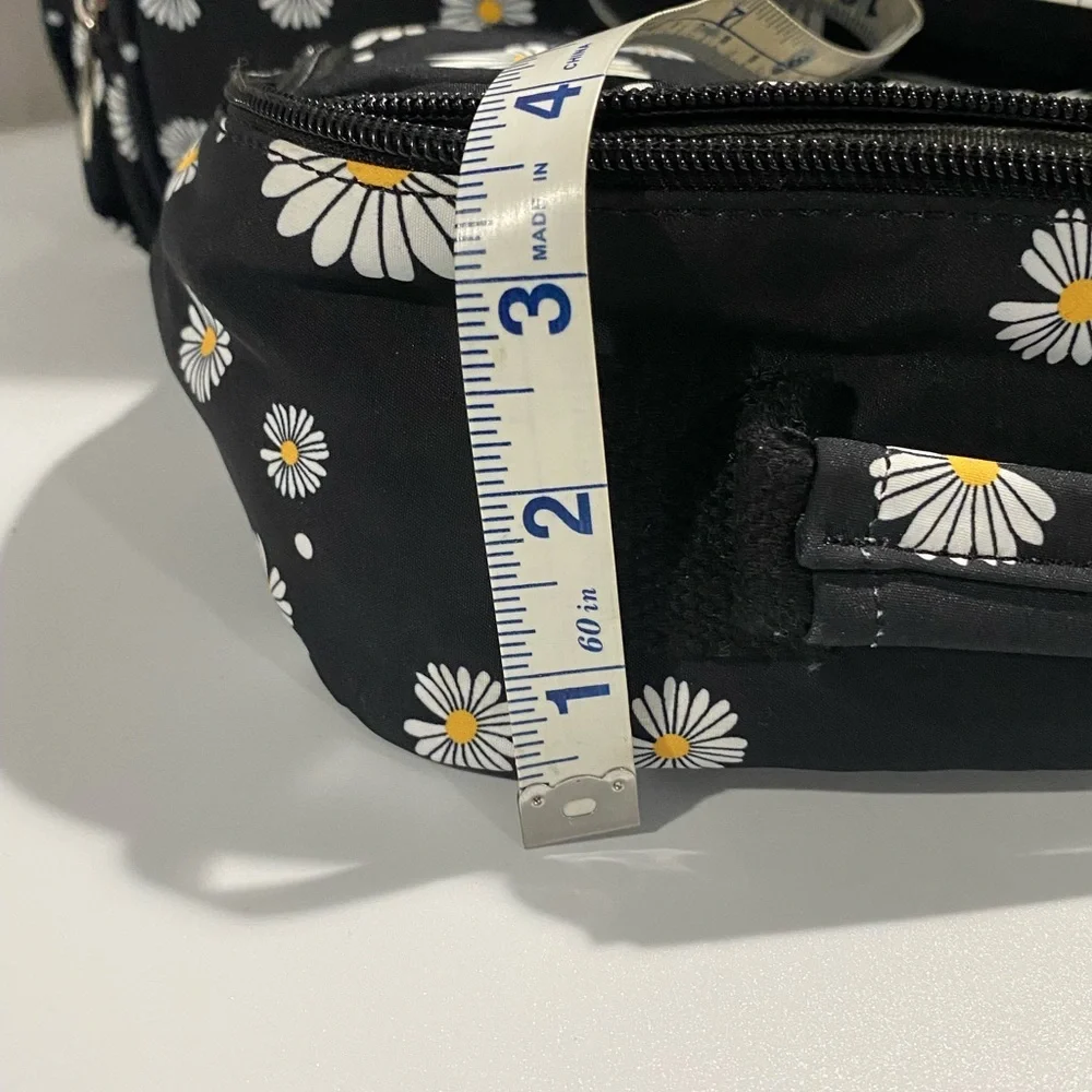 Black Daisy‎ Print Backpack with Lunch Box